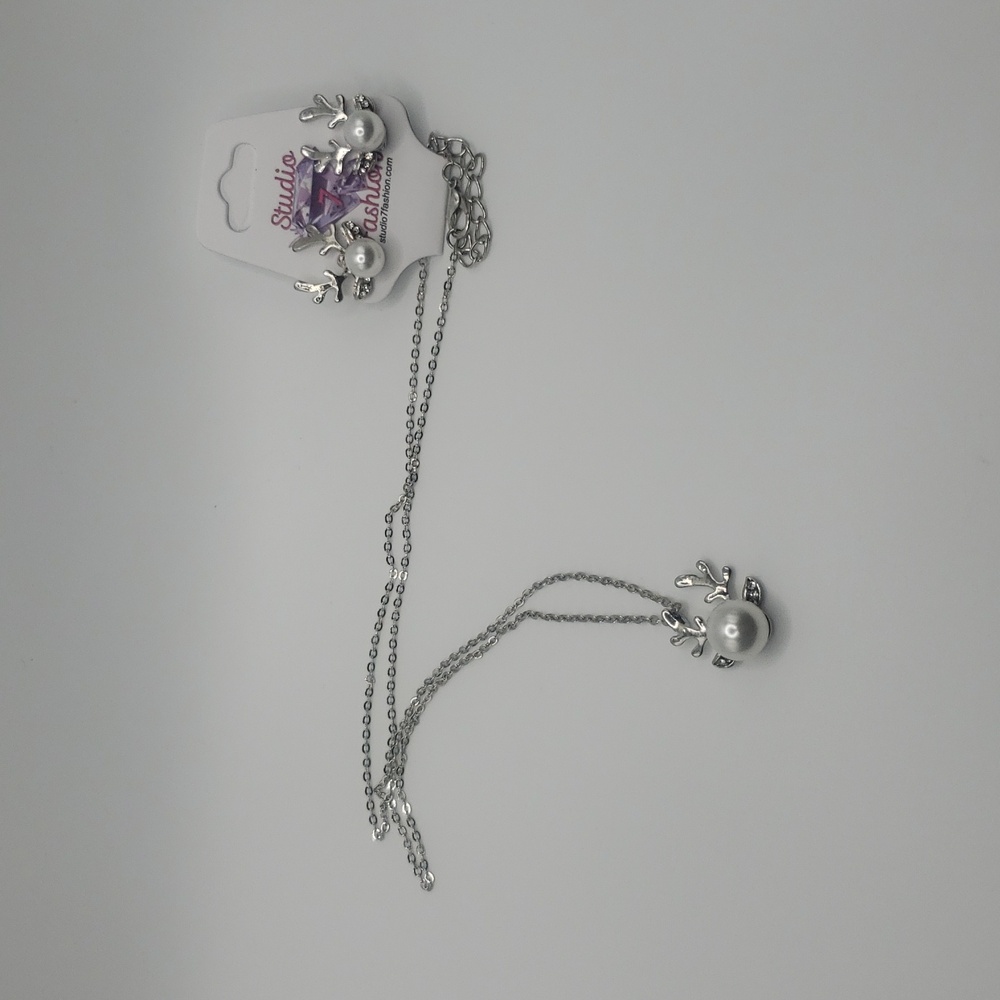 Dashing Through The Snow Reindeer Necklace Earring Set